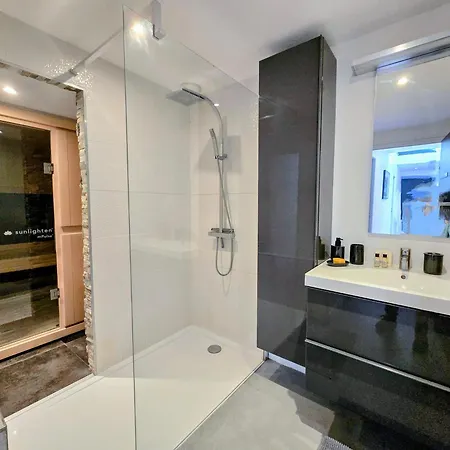 Villa Centre Avec Sauna - Jacuzzi - Parking - 5 Etoiles *