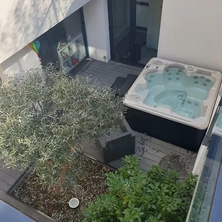 Centre Avec Sauna - Jacuzzi - Parking - 5 Etoiles * Ruão